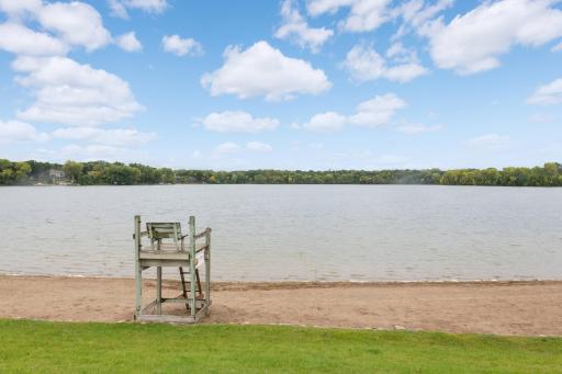 Wonderful sandy beach area at Parkers Lake