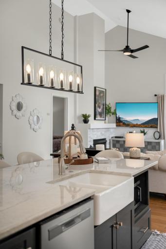 15720 17th Place N, Minneapolis, MN 55447