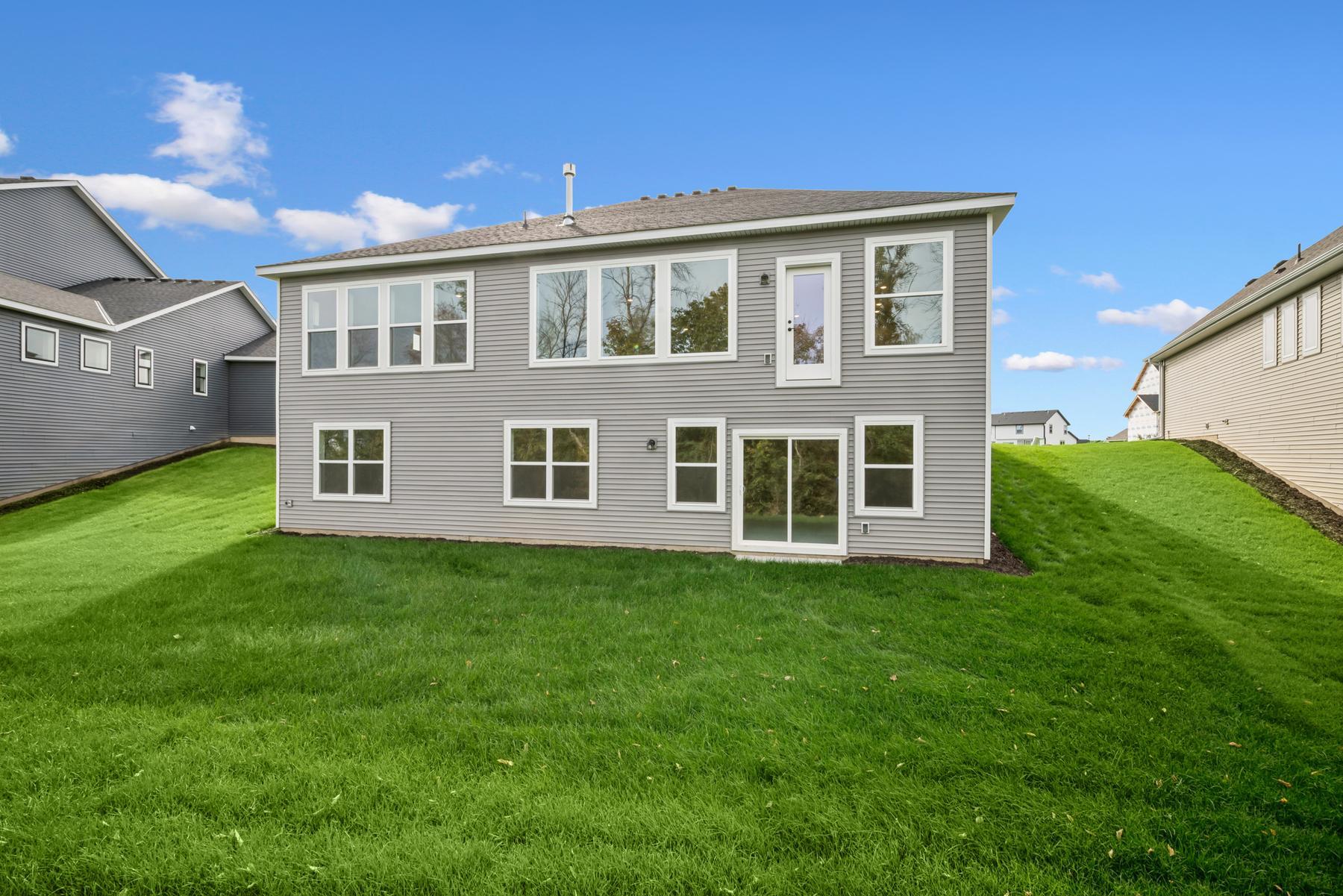 Spacious backyard - perfect for outdoor activities!