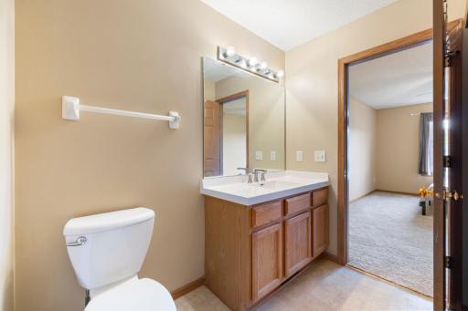 6826 Pine Crest Trail S, Cottage Grove, MN 55016