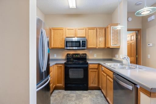 6826 Pine Crest Trail S, Cottage Grove, MN 55016