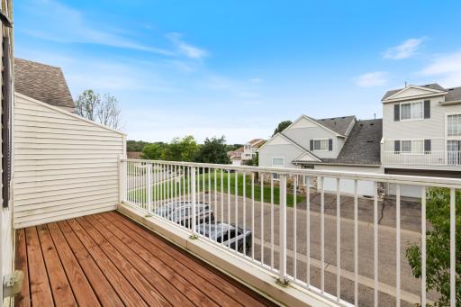 6826 Pine Crest Trail S, Cottage Grove, MN 55016
