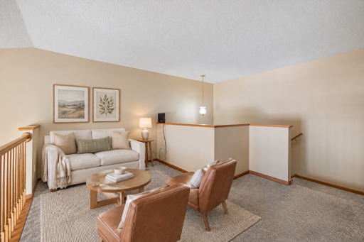6826 Pine Crest Trail S, Cottage Grove, MN 55016