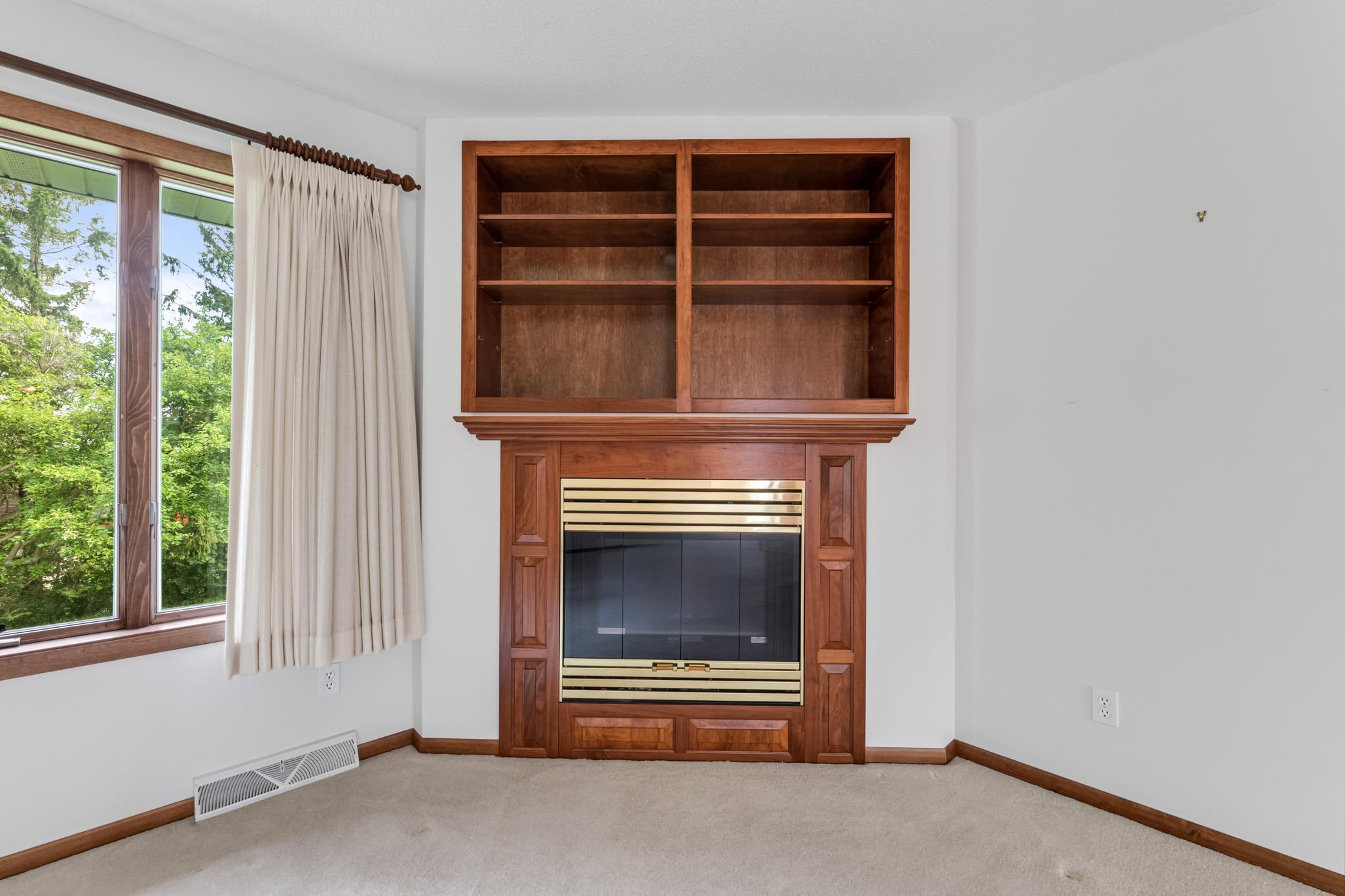 104 5th Ave NW Spring Grrove MN (7).jpg