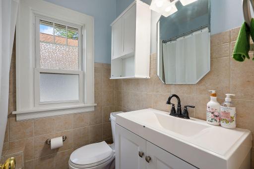 Main floor full bath