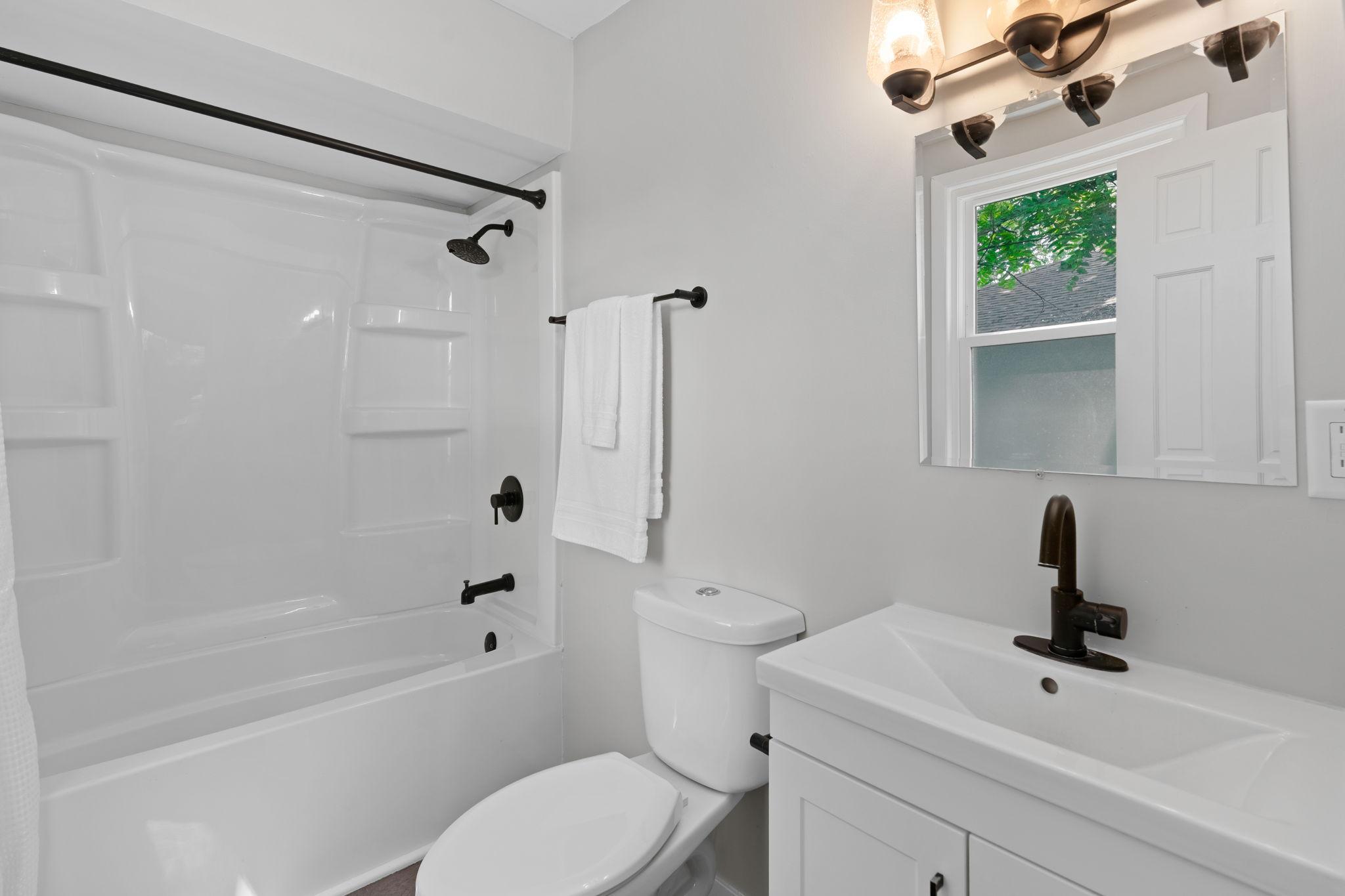 32-web-or-mls-68 NW 6th St-32.jpg