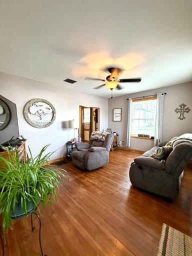 109 Main Avenue S, New York Mills, MN 56567