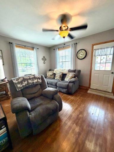 109 Main Avenue S, New York Mills, MN 56567