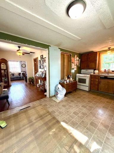 109 Main Avenue S, New York Mills, MN 56567