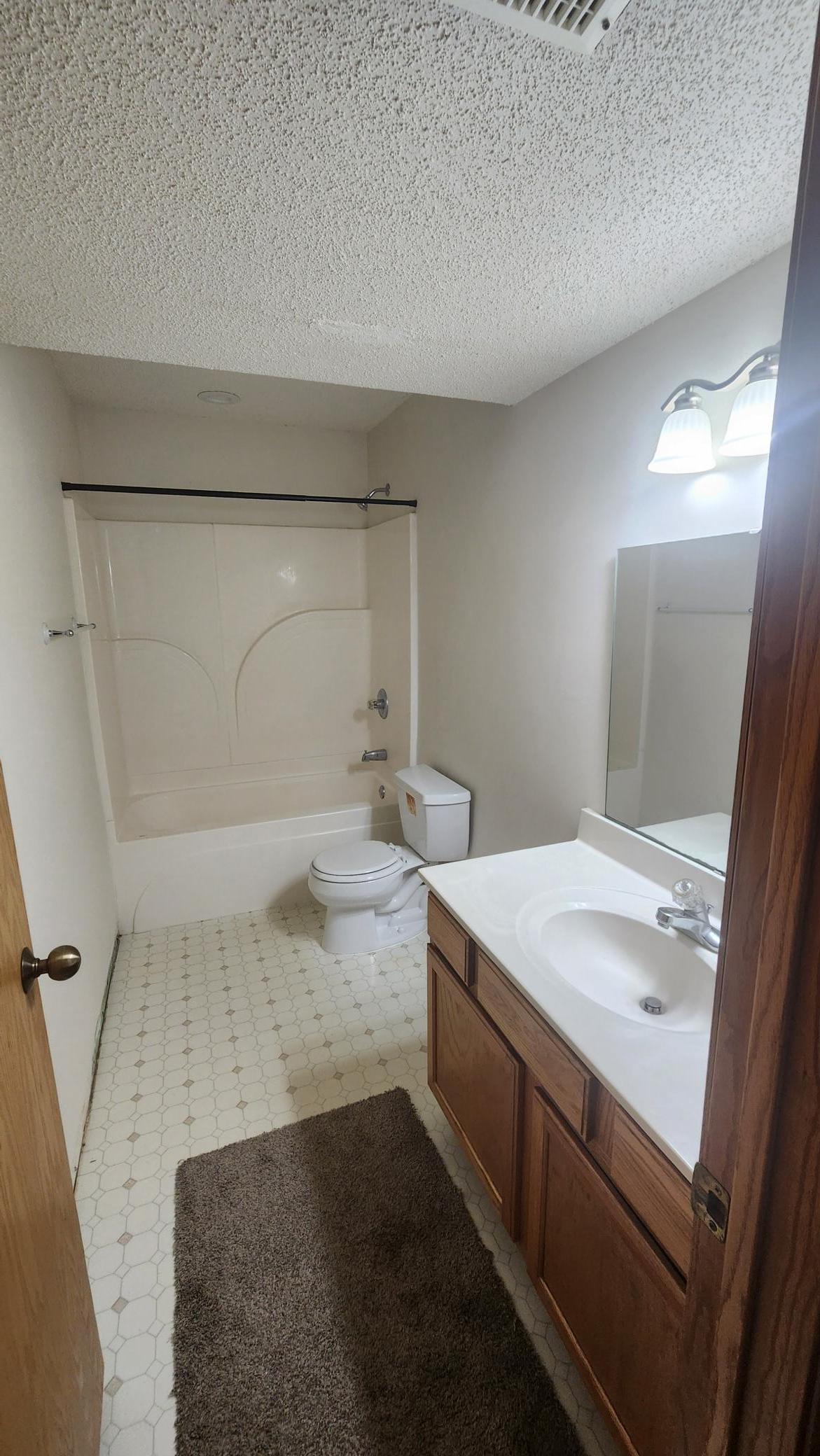 lower full bath