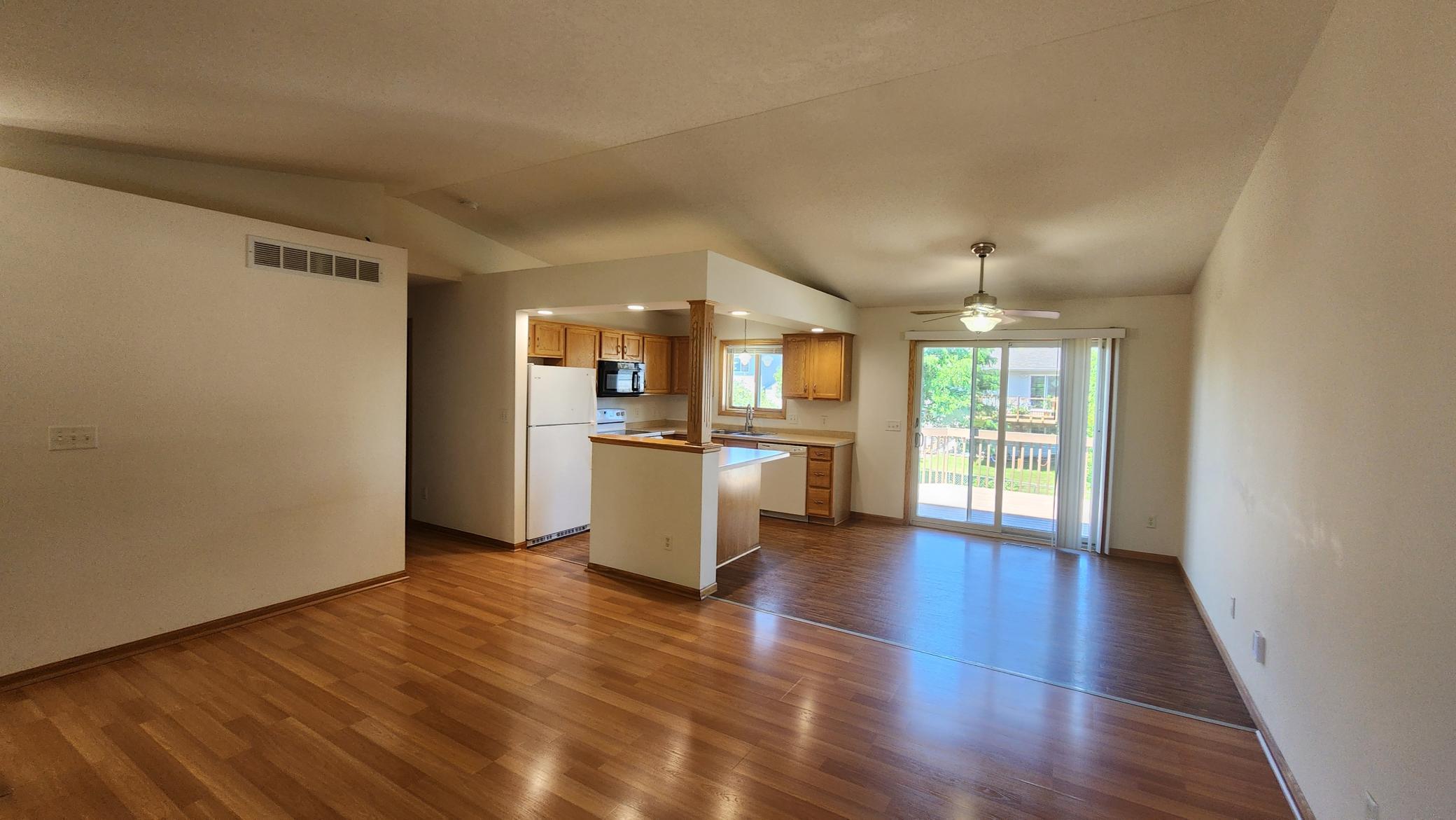 Kitchen dining
