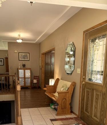 12 Sunroom Hallway.jpg