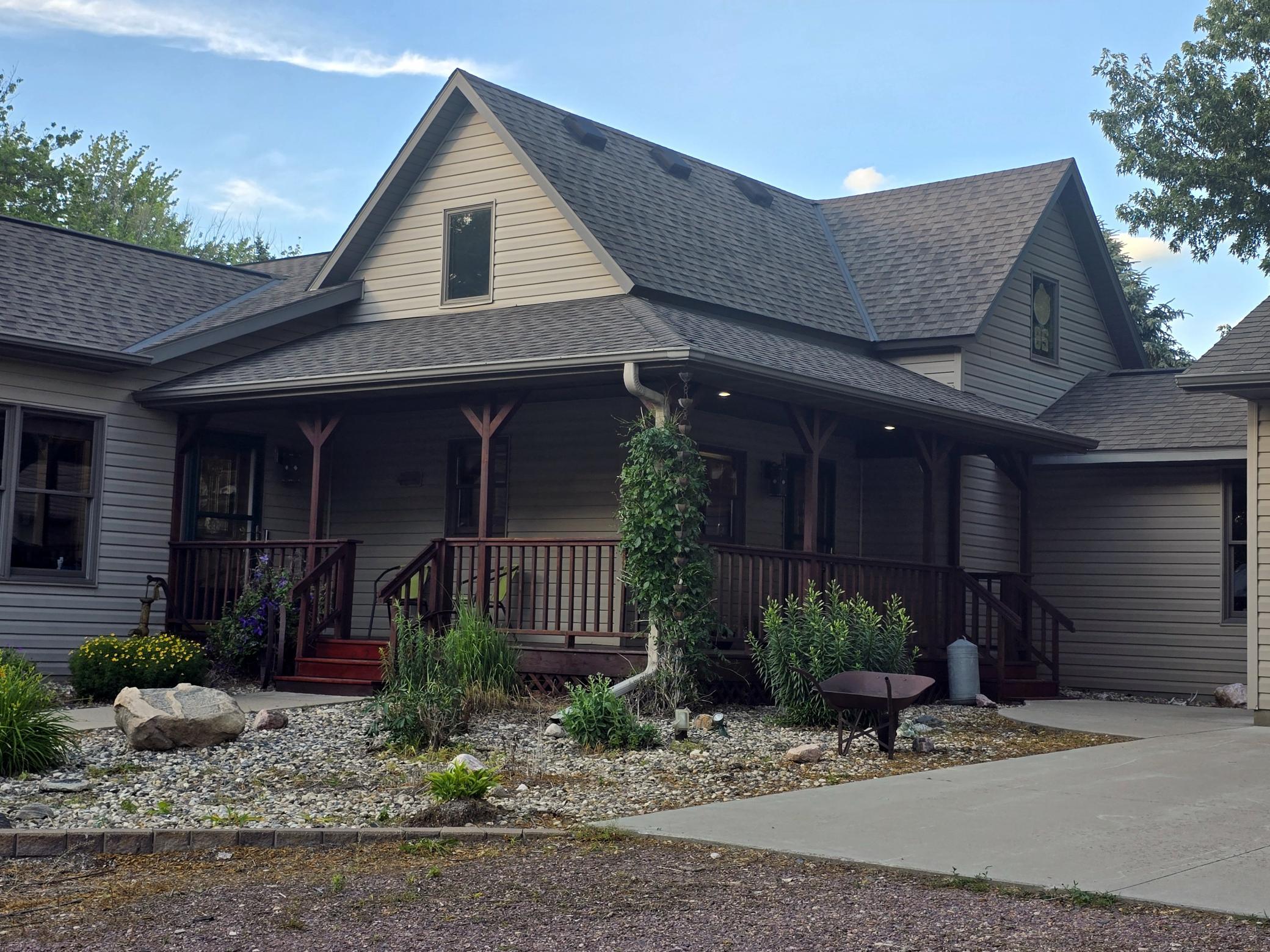 2 Wrap Around Porch.jpg