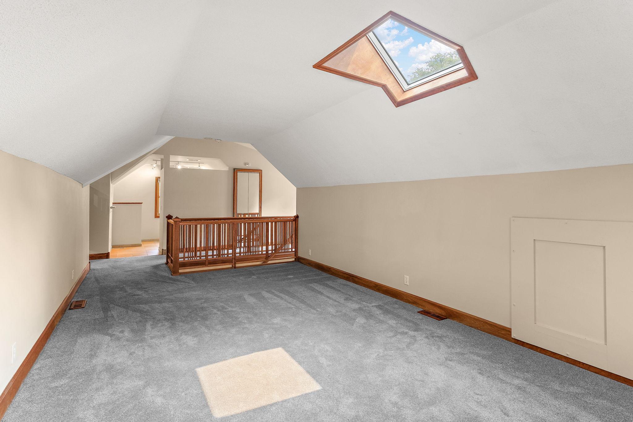 MBR suite in the upper level.