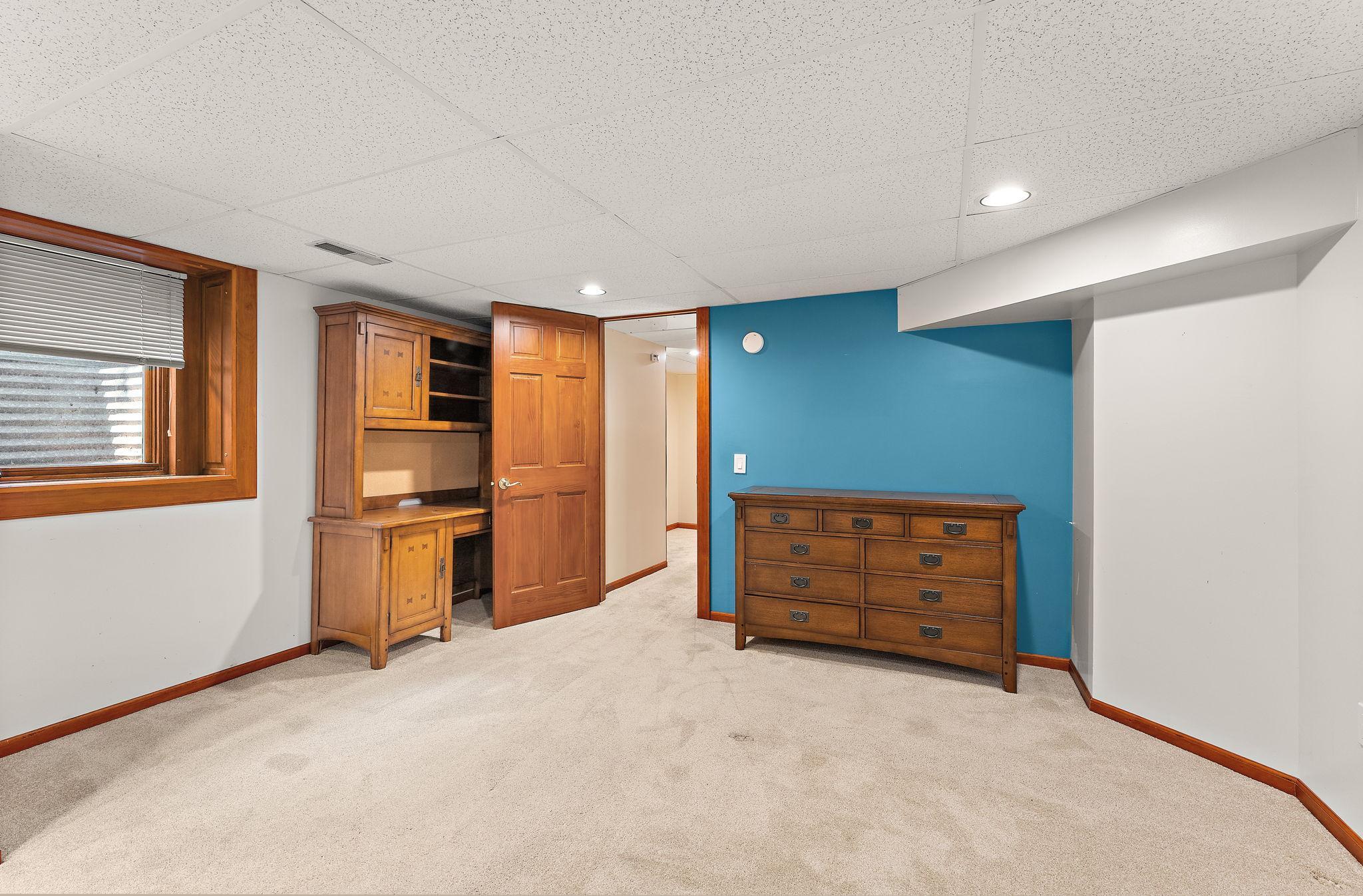 4th bedroom in LL with egress window.