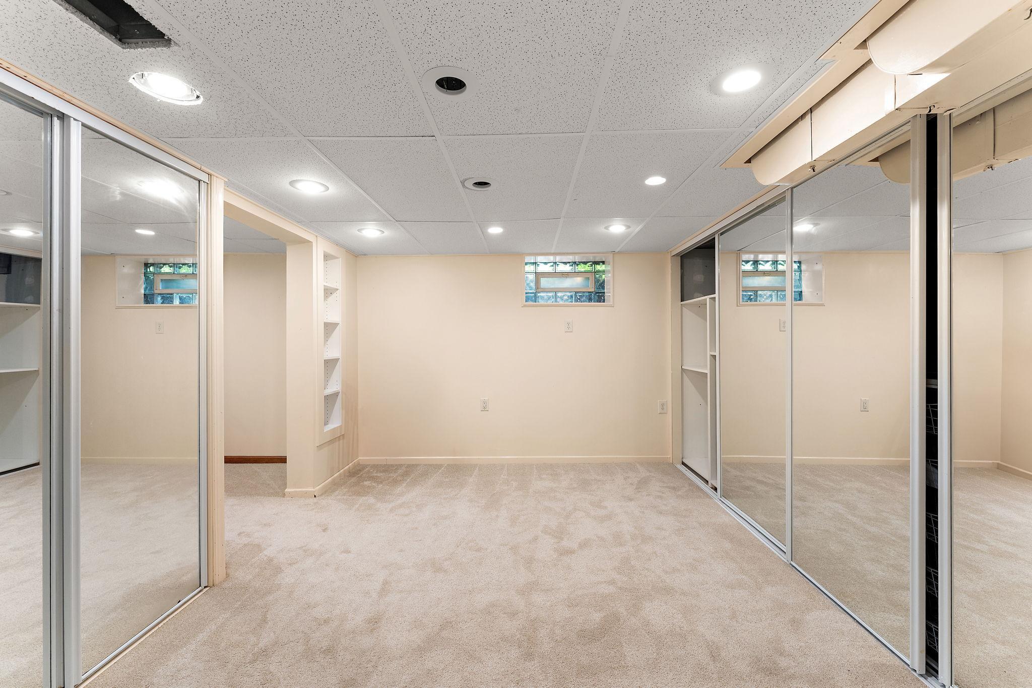 LL Flex space for workout equipment, hobbies or whatever you desire! Mirror, mirror on the wall... who the craftiest crafter of them all?! BWHAHHAHHAHHA!!!!
