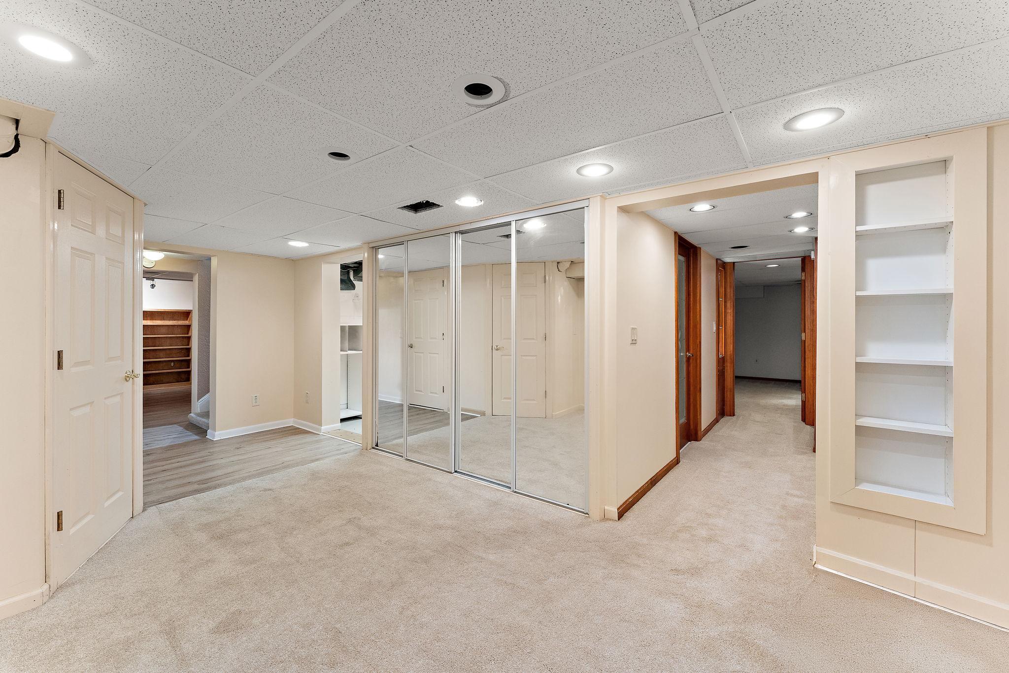 LL Flex space for workout equipment, hobbies or whatever you desire! Mirror, mirror on the wall... who the craftiest crafter of them all?! BWHAHHAHHAHHA!!!!