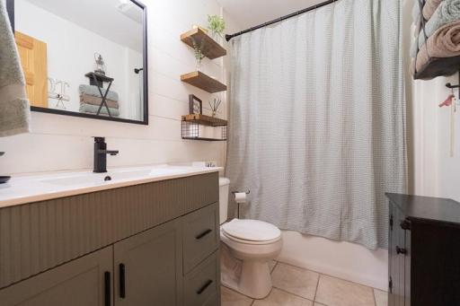 Main Floor Full Bath