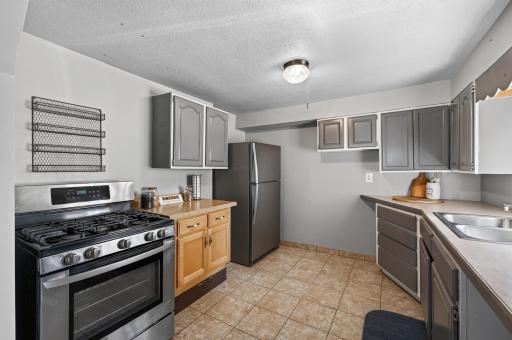 158 Moreland Avenue E, West Saint Paul, MN 55118