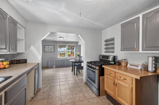 158 Moreland Avenue E, West Saint Paul, MN 55118