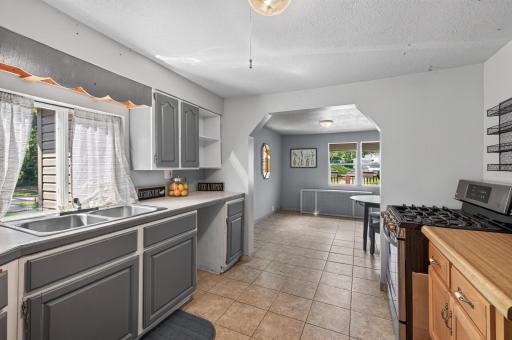 158 Moreland Avenue E, West Saint Paul, MN 55118