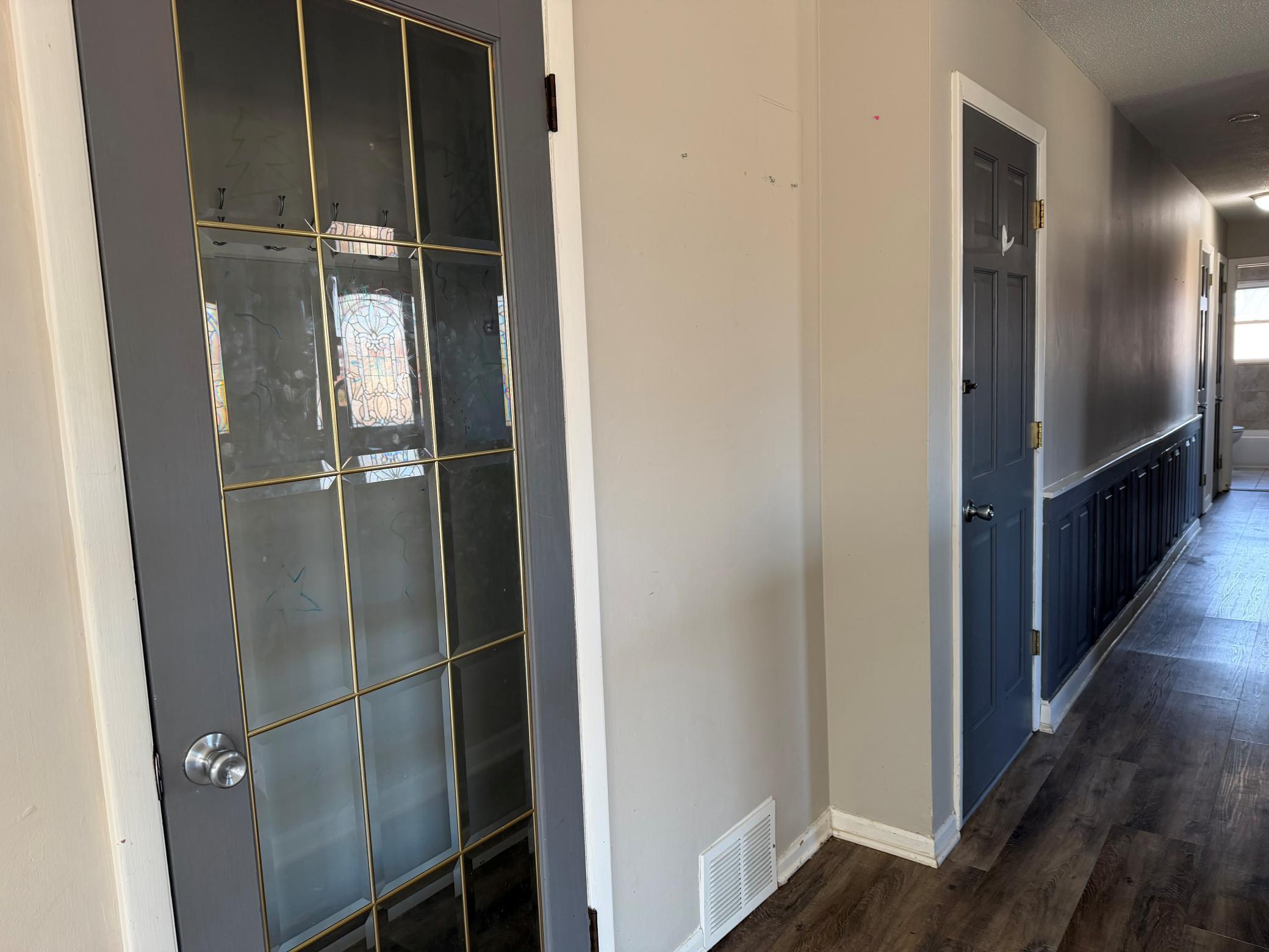 1251 167th hallway.jpg