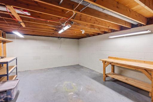 2245 Beam Avenue, Maplewood, MN 55109