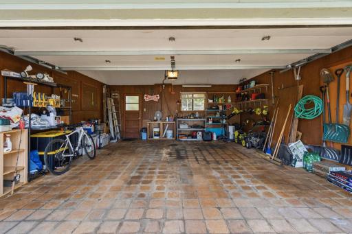 2245 Beam Avenue, Maplewood, MN 55109