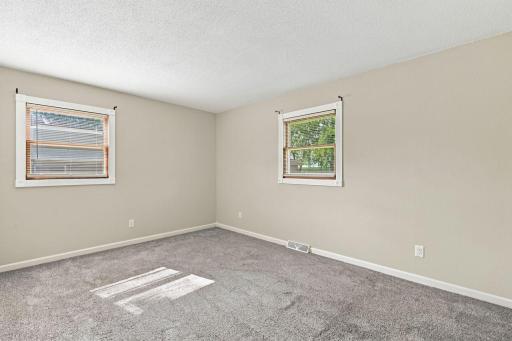 916 Birch Avenue W, Hector, MN 55342