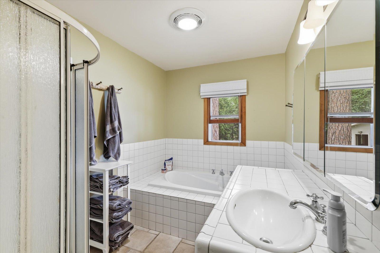 Main Floor Full Bath