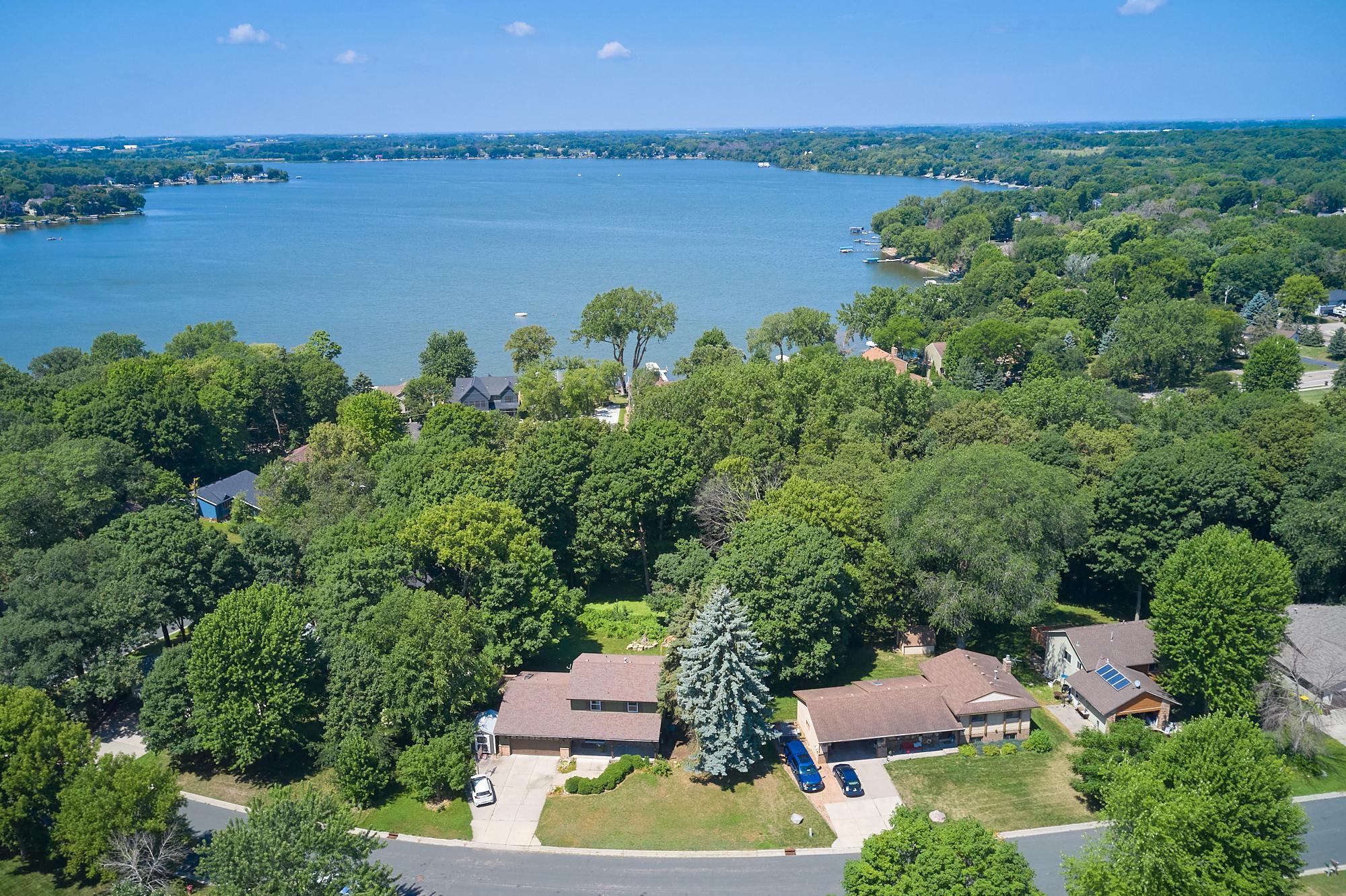 One block from Spring Lake, a few blocks from Upper Prior Lake, and within walking distance of Sunset Hills Park and Woodview Park.