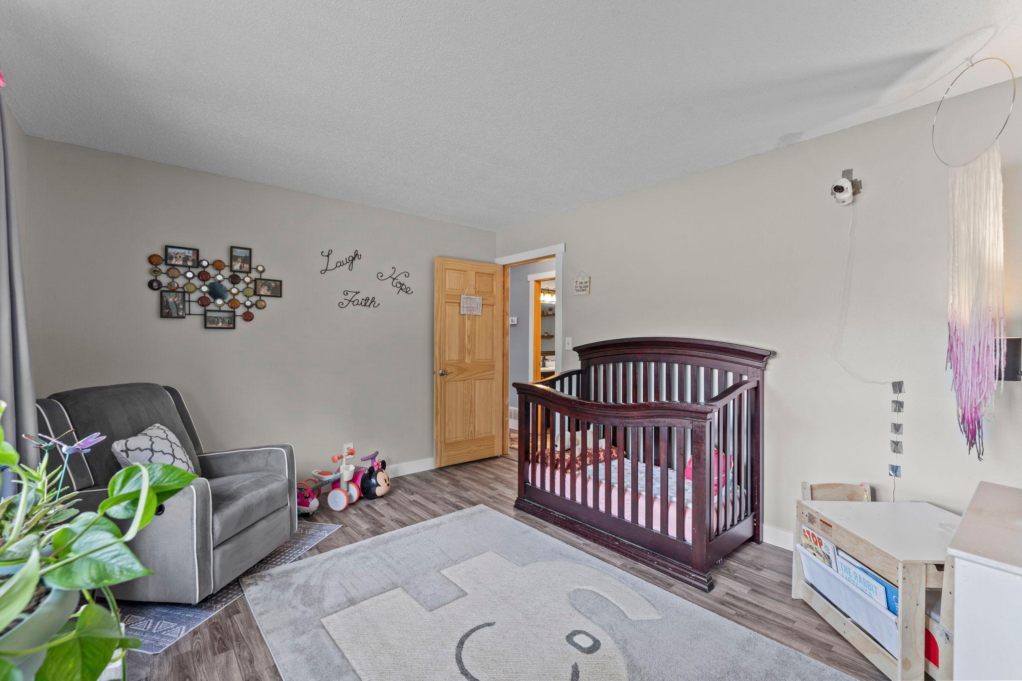 22-web-or-mls-681 Utah Ave-58.jpg