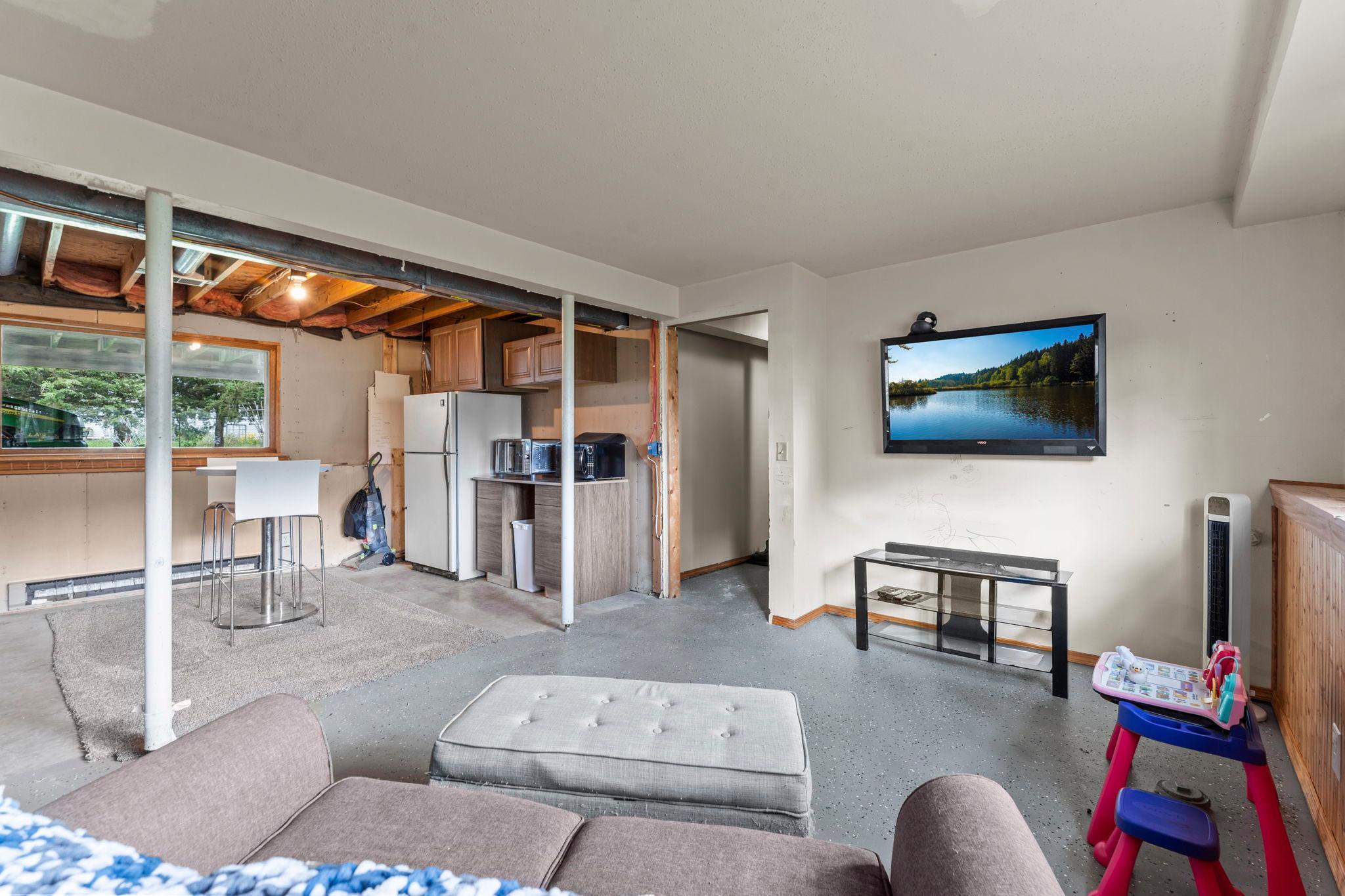27-web-or-mls-681 Utah Ave-113.jpg