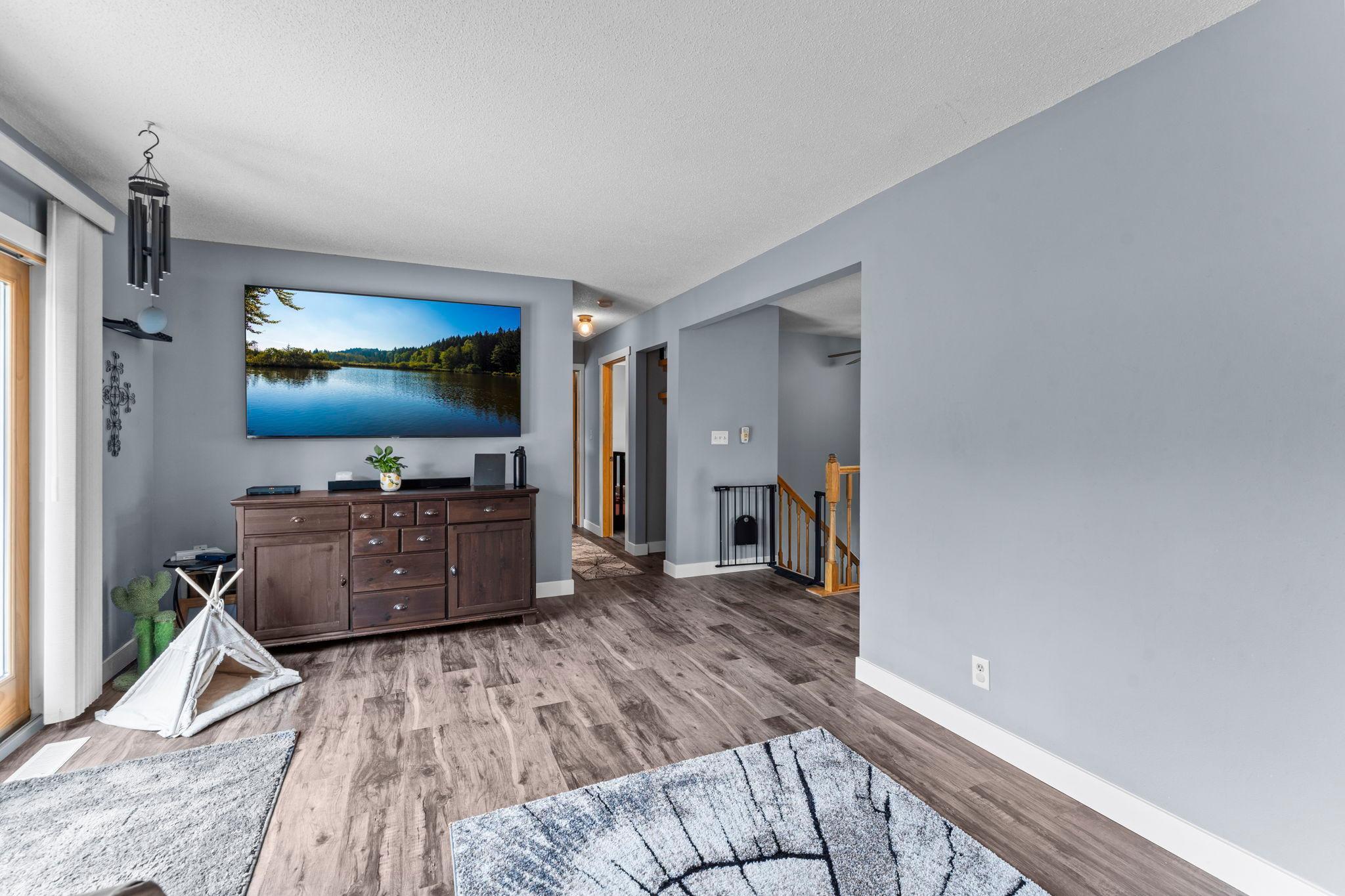 9-web-or-mls-681 Utah Ave-23.jpg