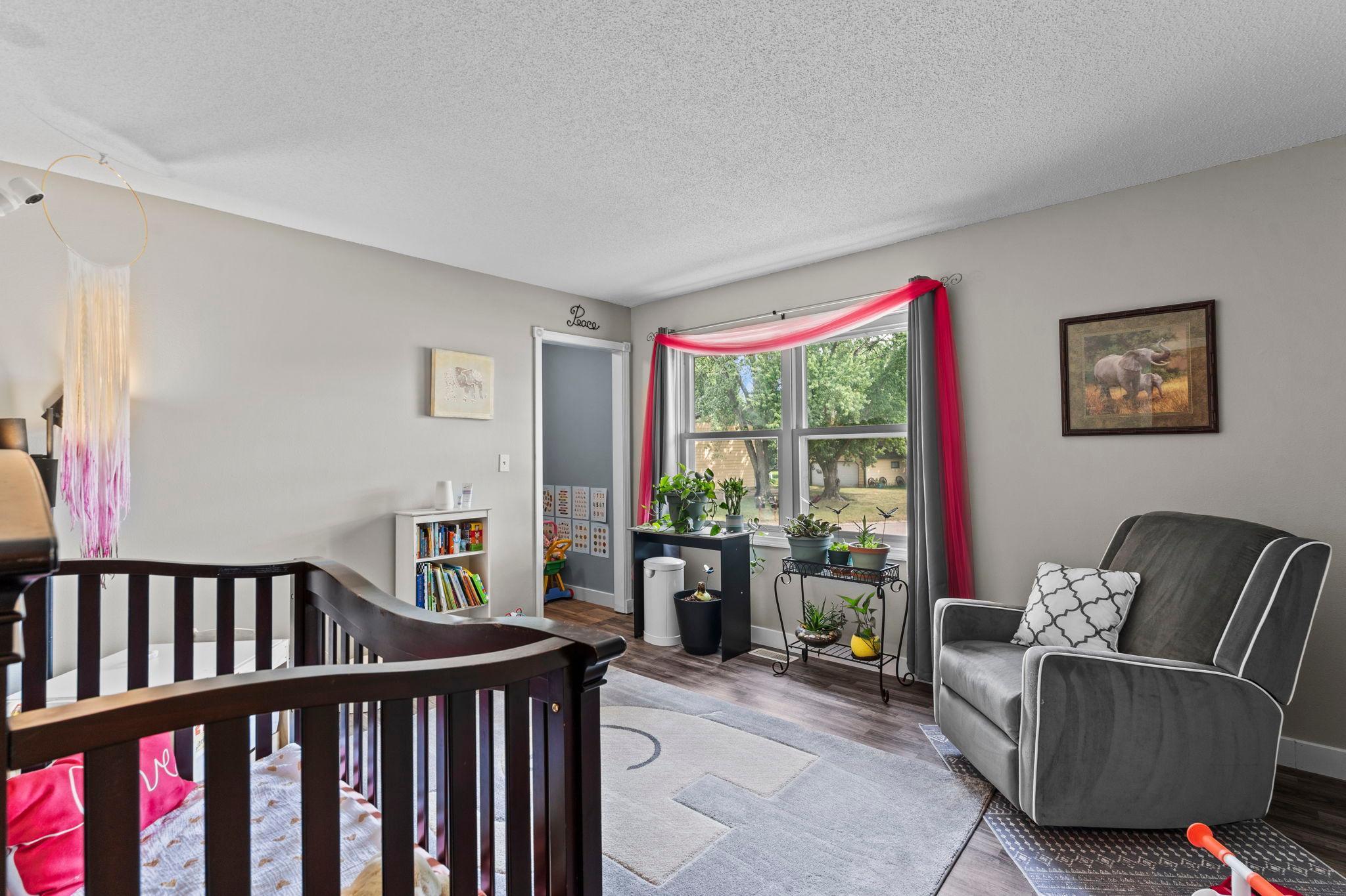 21-web-or-mls-681 Utah Ave-53.jpg