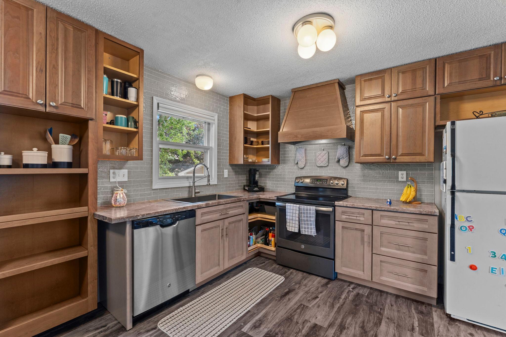 11-web-or-mls-681 Utah Ave-33.jpg