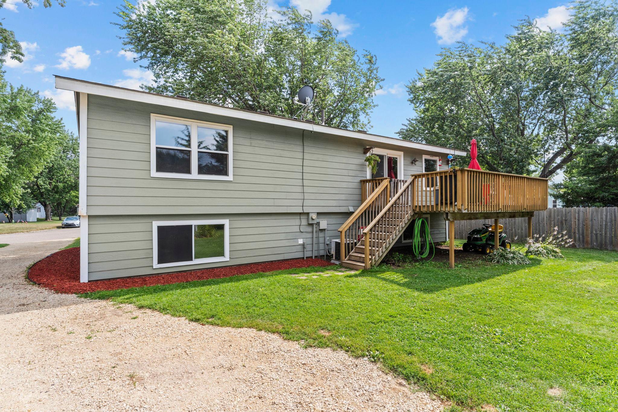 41-web-or-mls-681 Utah Ave-183.jpg