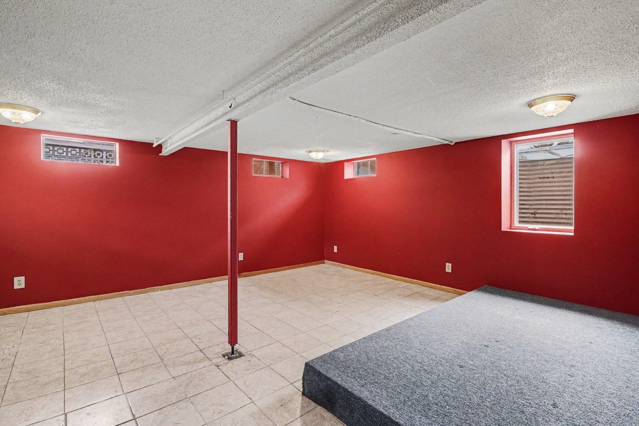 Flex Space for amusement room or 4th bedroom