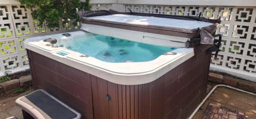 HOT TUB!