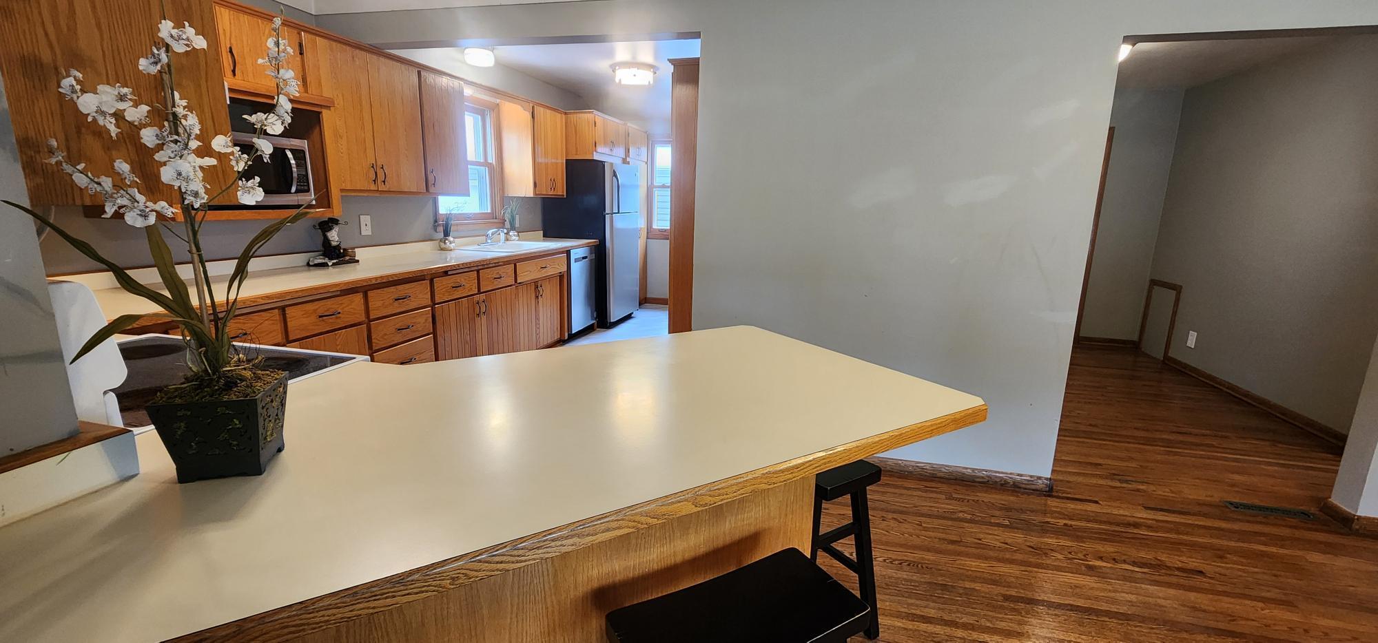 Kitchen Island.jpg