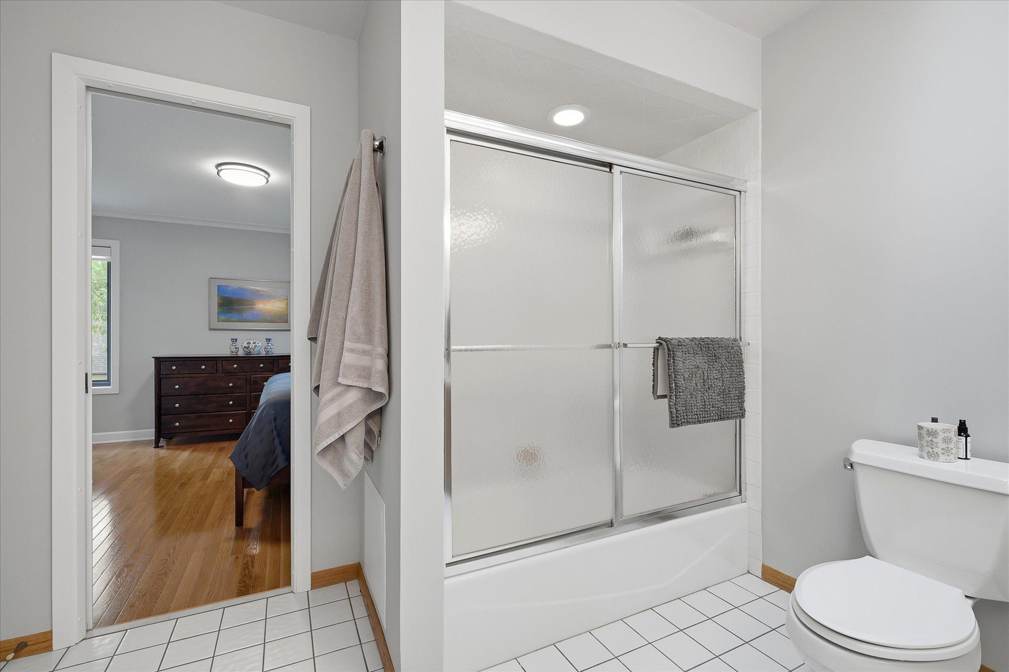 Full bath on the upper level