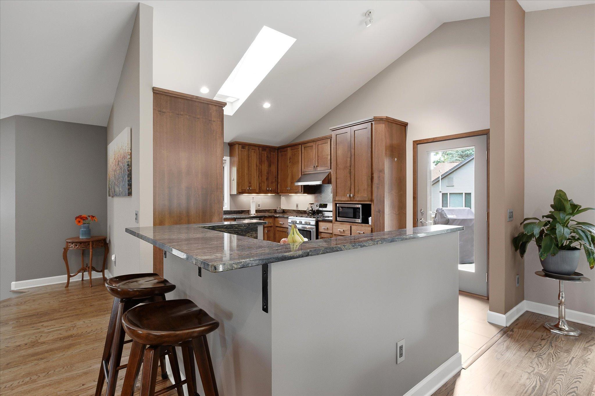 Breakfast bar