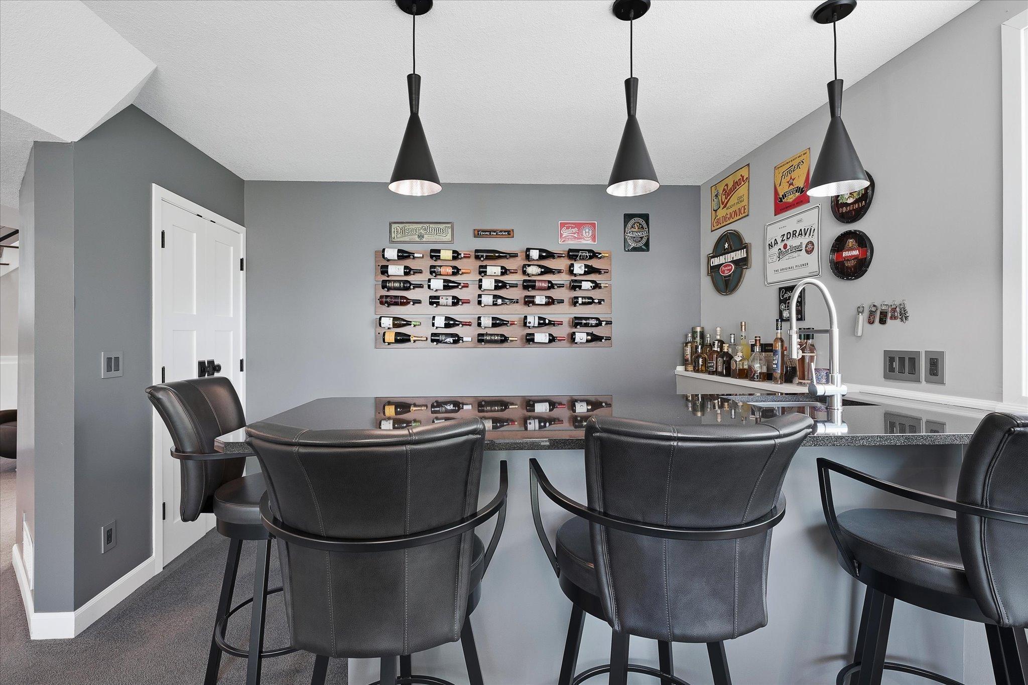 Another view of wet bar
