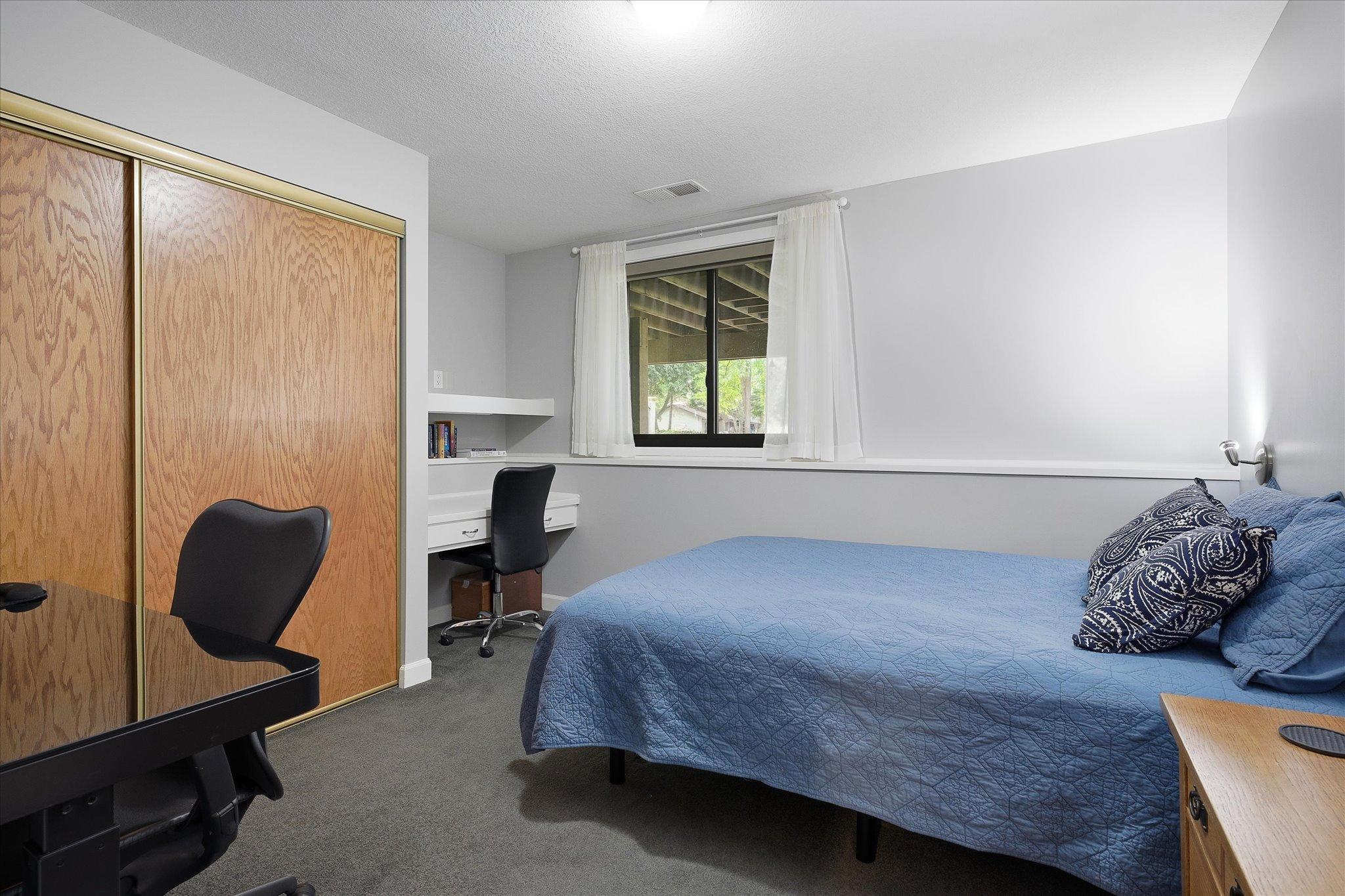 3rd bedroom is in the lower level
