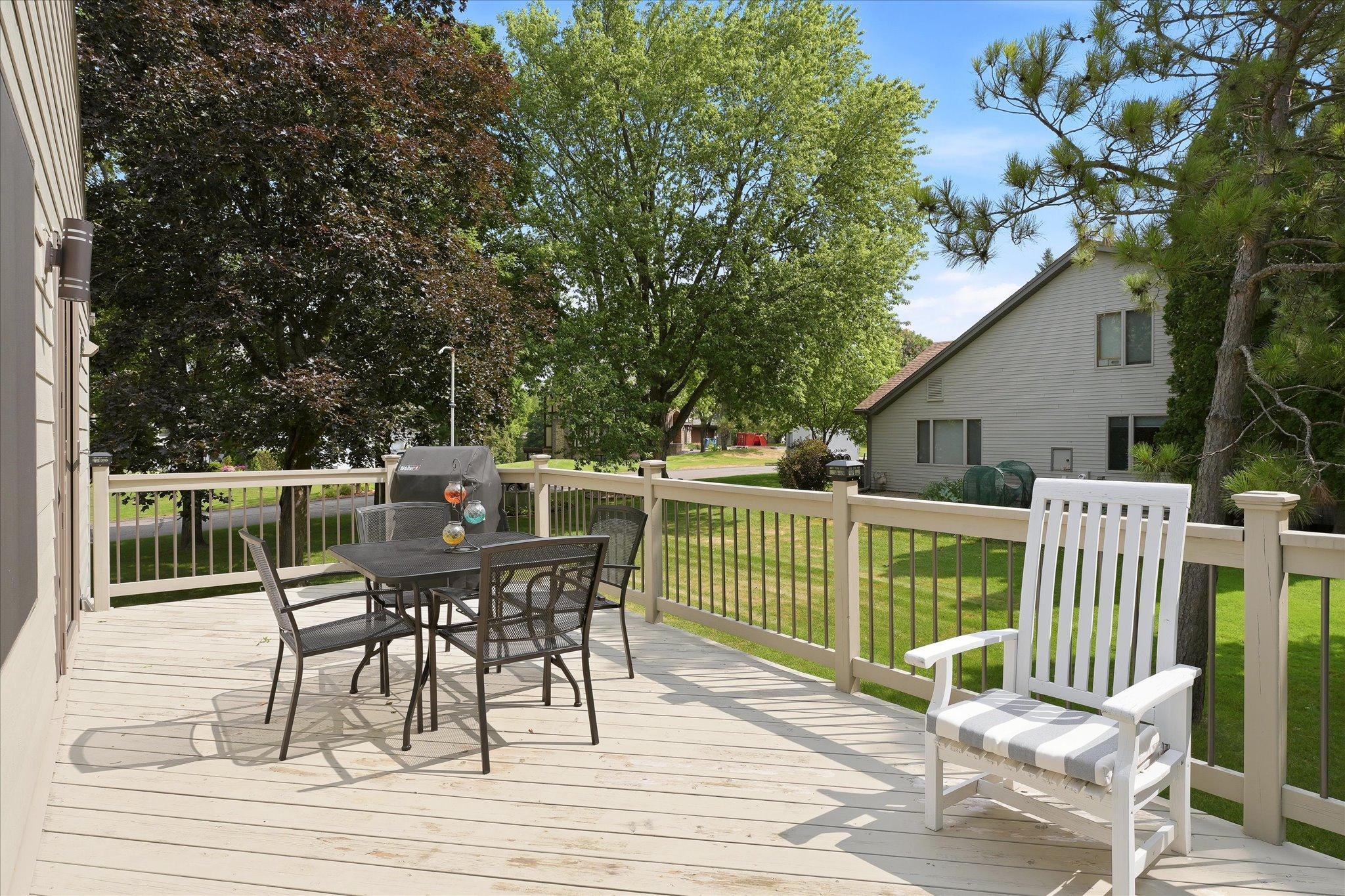 Wrap around deck with additional space for another table