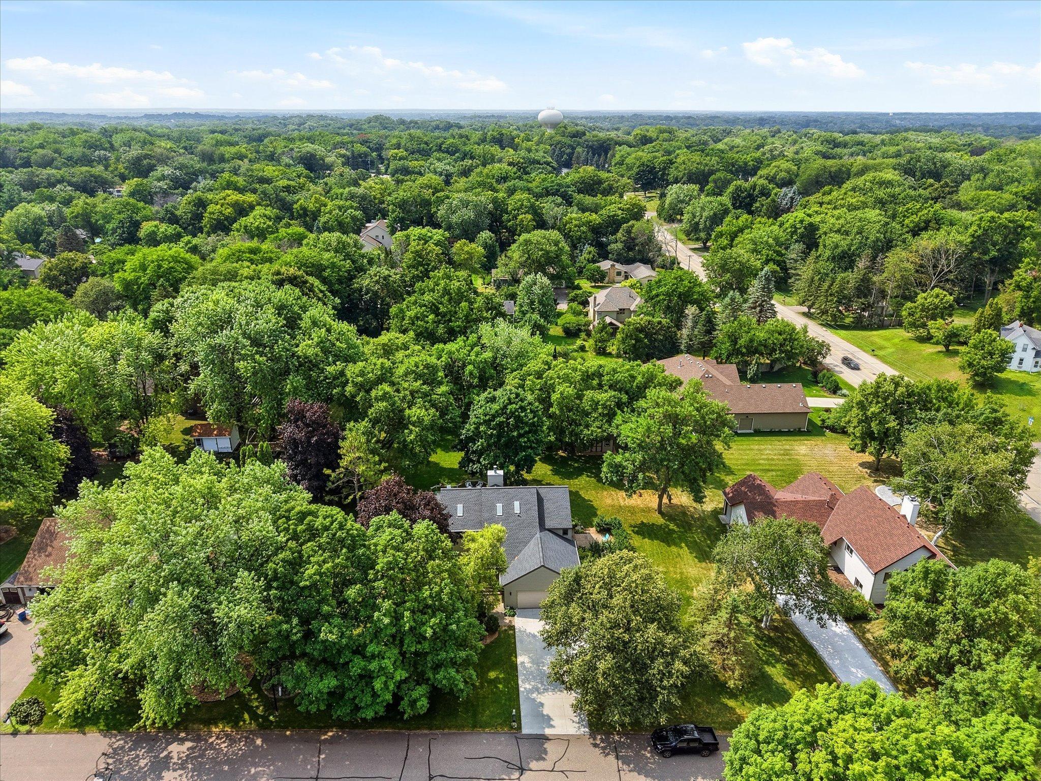 Aerial view of 15809 Nursery Dr, Minnetonka