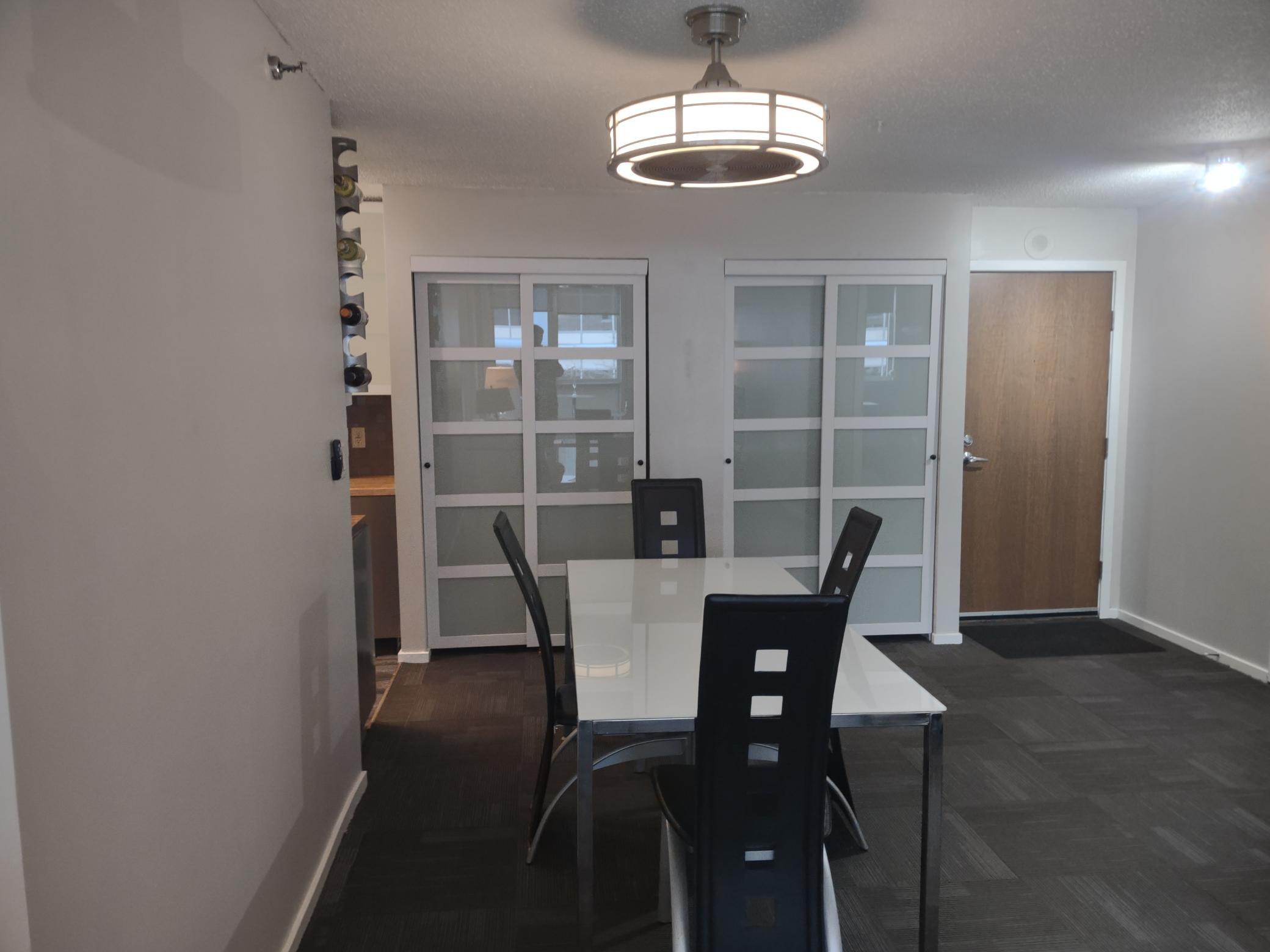 Dining area.jpg