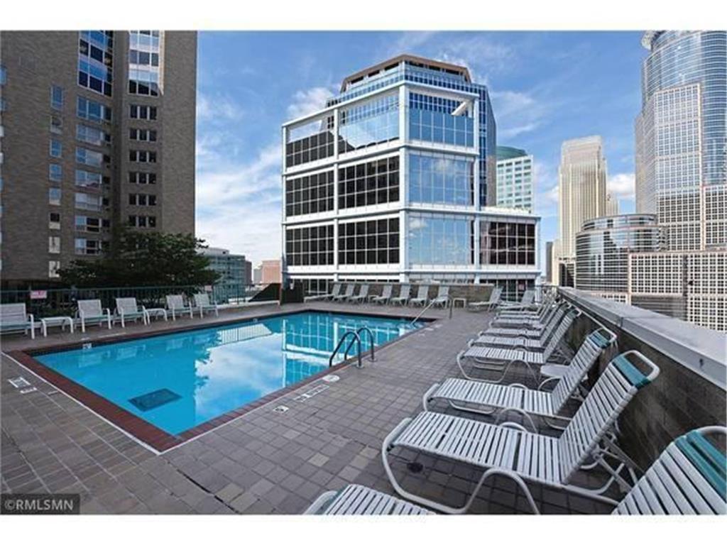 Pool.jpg