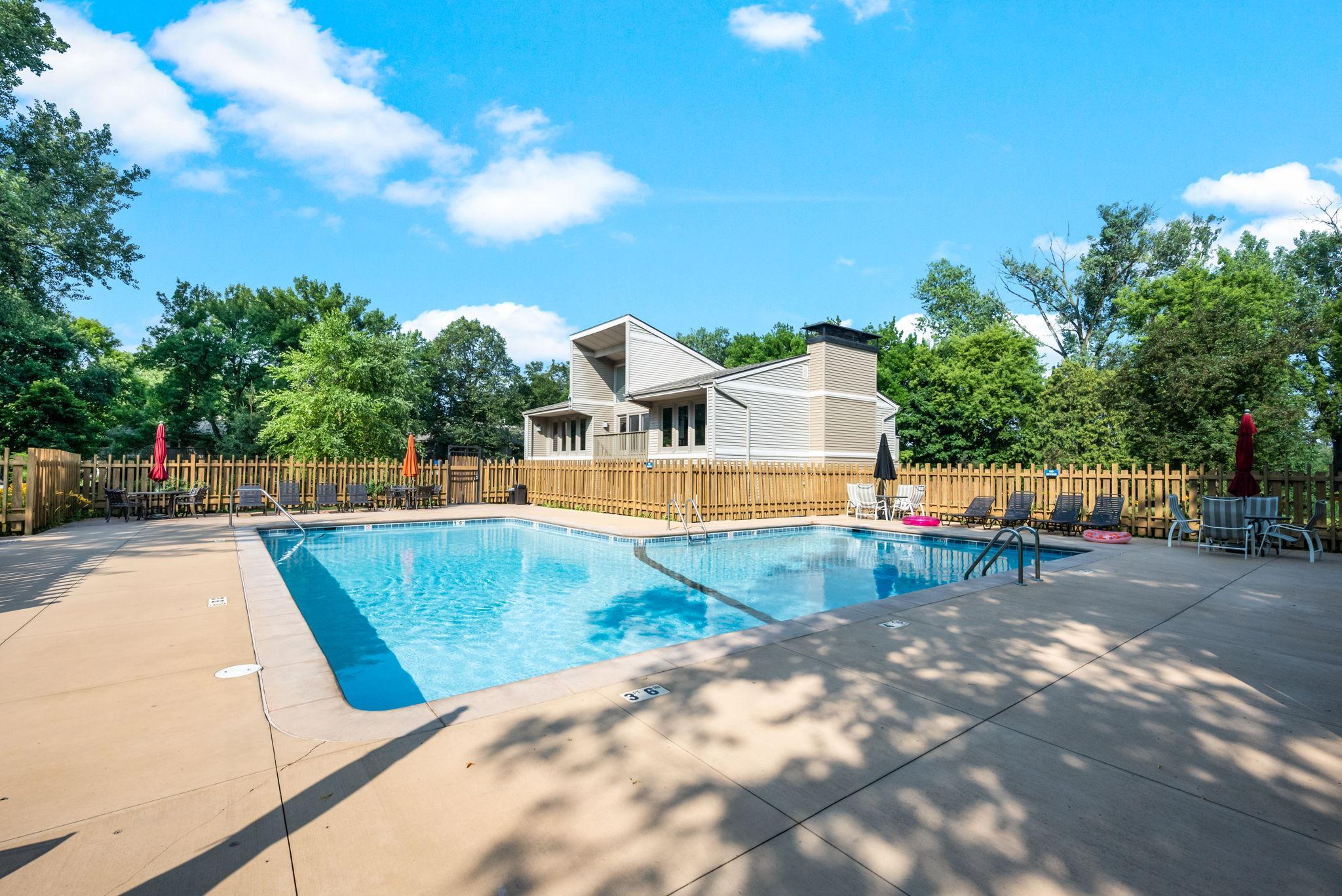 Private pool for the association
