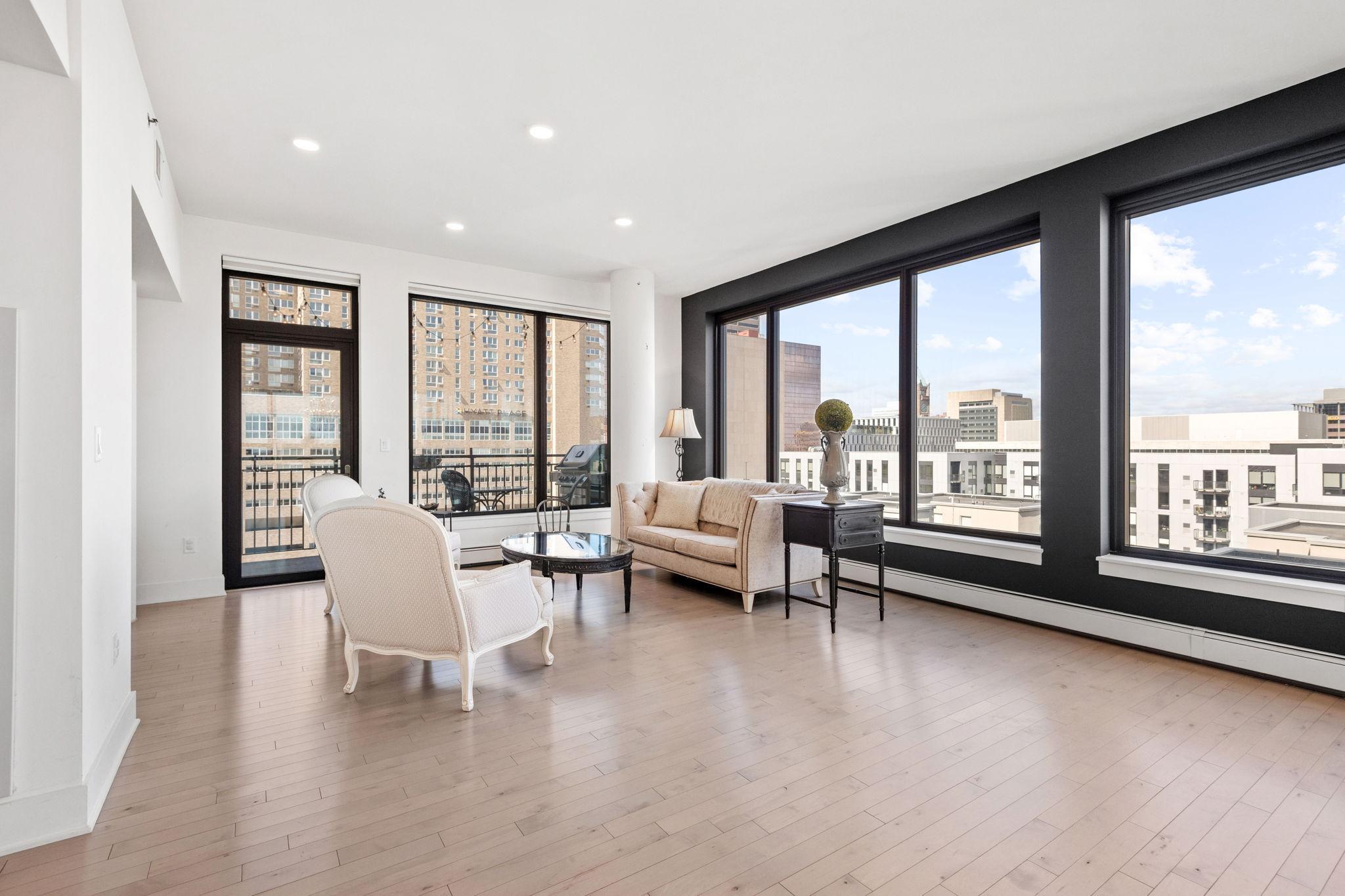 12-web-or-mls-740 Portland Ave Unit 1201-12.jpg